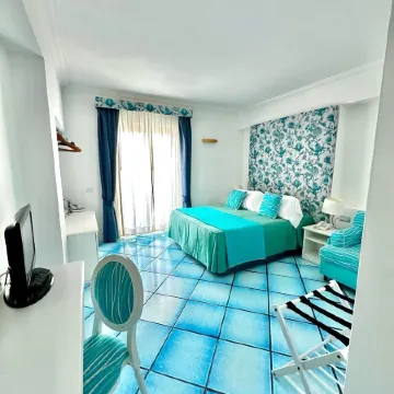 Hotel le Fioriere Отели рядом с достопримечательностью «Пляж Атрани»