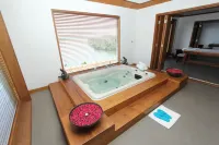 The Leela Ashtamudi, A Raviz Hotel - Spa