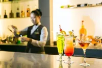 Hidden Bay Hotel - bar