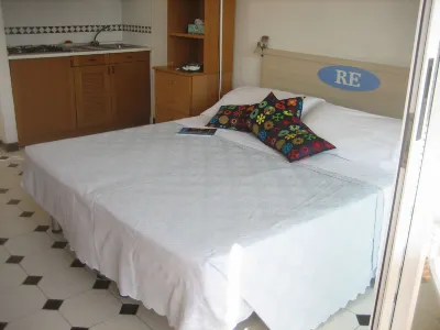 Residence Hotel Edy Hotels near Porto Maurizio