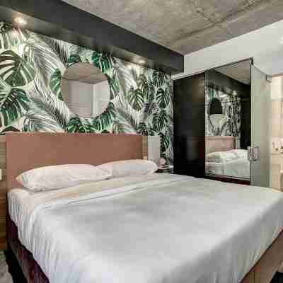 Pierce Boutique Apartments by Simplissimmo Rooms
