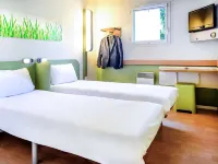 Ibis Budget Valenciennes Petite-Forêt Hotels in Saint-Amand-les-Eaux