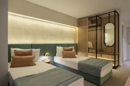 Bavaria Blu Hotel and Conference Centre