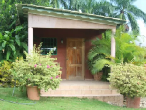 ル ジャルダン ホテル レストラン ジャクメルのホテル