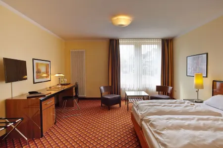 Hotel Sauerlacher Post Отели в г. Linden