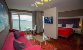 Bougainville Bay Hotel