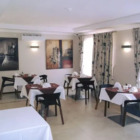 Regent Hotel Kgale