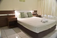 Tradewinds McLeod Holiday Apartments