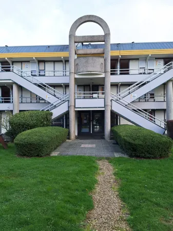 Premiere Classe Bethune - FOUQUIÈRES les BÉTHUNE