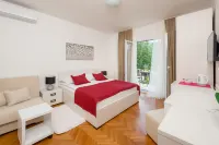 B&B 오로라
