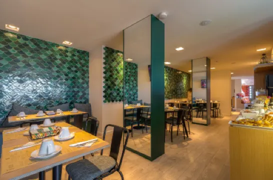 ホテル スポット ファミリー スイート