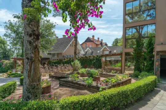 蒙特菲利斯森林酒店