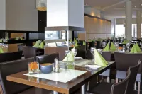 Lindner Hotel Dusseldorf Airport - breakfast
