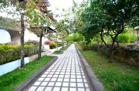 Sila Pool Villa Отели в г. Мае Рим