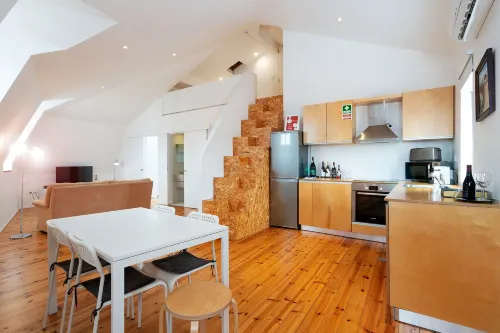 Bemyguest - Loft Guest House Jardim das Mães Charming - piscine