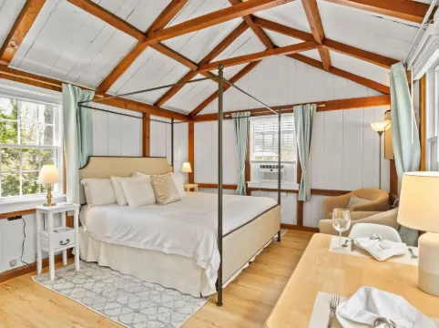 The Seagrove Suites & Guest Rooms