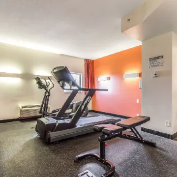 Motel 6 Kingston, on