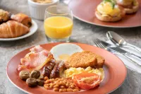 DoubleTree by Hilton Bath - breakfast