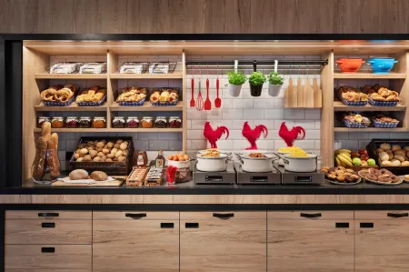 Moxy Duesseldorf City Отели рядом с достопримечательностью «Neuer Zollhof»