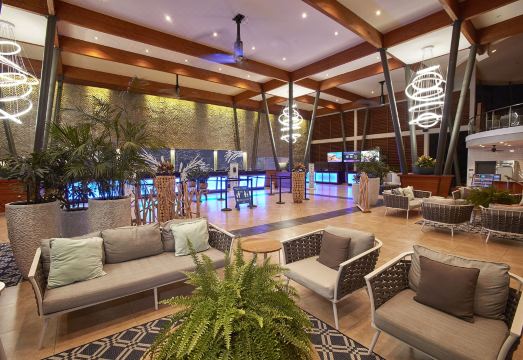 4. 디비 빌리지 골..