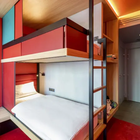 Yooma Urban Lodge Tour Eiffel Отели рядом с достопримечательностью «16-й округ: Пасси»
