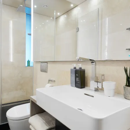 Living Hotel Frankfurt Отели рядом с достопримечательностью «Заксенхаузен»