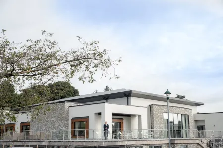 Silverbirch Hotel Отели в г. Ома