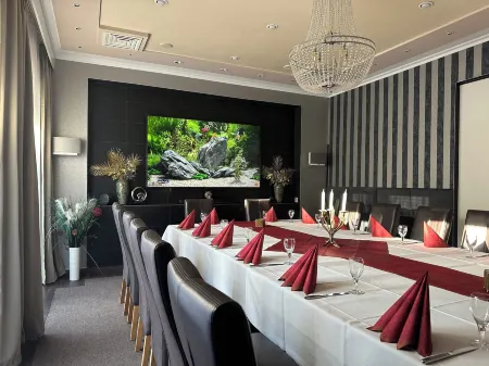 Querfurter Hof Отели в г. Кверфурт