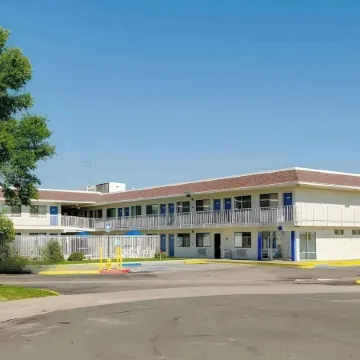 Motel 6 Thornton, CO - Denver
