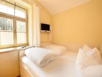 FeWo Leibnizallee Hotel di 