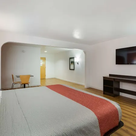 Motel 6 Suwanee, GA - Gwinnett Center