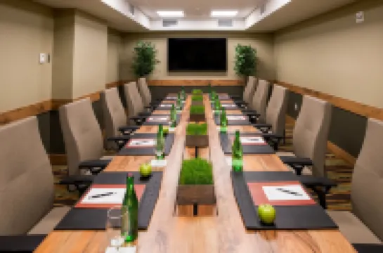 เกรทวูลฟ์ลอดจ์ บลูมิงตัน