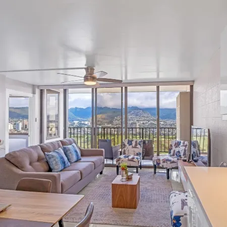Newly Remodeled - 30th Floor Suite with Epic Mountain Views