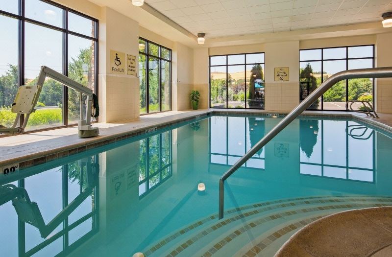 Best Western Plus Dayton Hotel Suites photo 2