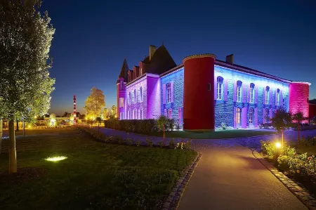 Le Stelsia Resort Отели в г. Монтегю-де-Керси