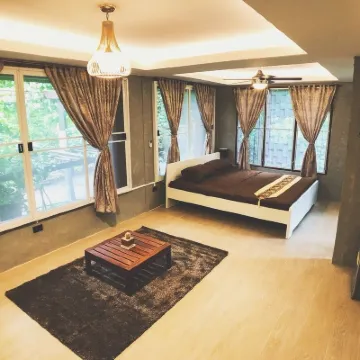 Eaustay Hotel berhampiran Wat U Thong