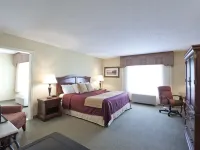 Swan Lake Resort Hotels in Marshall County