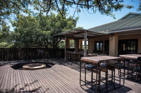 Duiker Game Lodge Отели рядом с достопримечательностью «Thanda Safari - Private Game Reserve»
