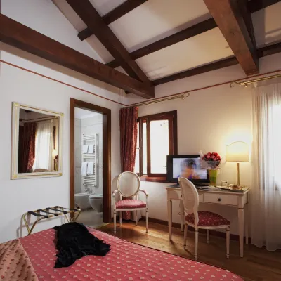 Hotel Ca' d'Oro - Wenice Deep Culture Hotels near Teatro Malibran