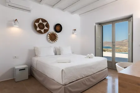 Mykonos AG Villas in Ftelia Beach