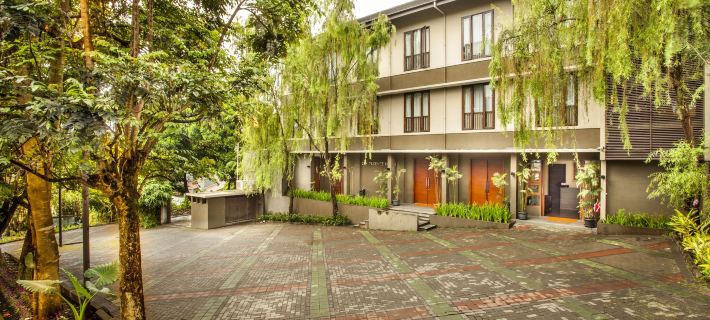 Summer Hills Hotel & Villas Bandung Ξενοδοχεία στην πόλη Sukasari
