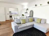 Experience Design Bed&Show Hotels near I Navigli