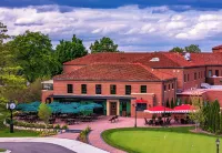 Saint John's Resort Hotels in Northville Charter Township