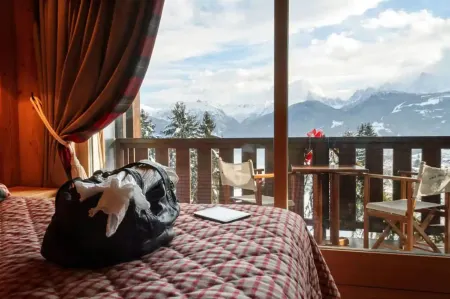 Aux Ducs de Savoie Отели в г. Комблу