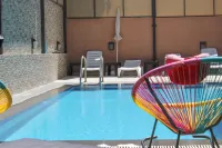 Almond Hotel Apartments - ที่มีสระว่ายน้ำ