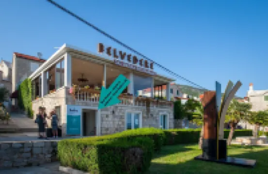 米斯特拉爾公寓酒店