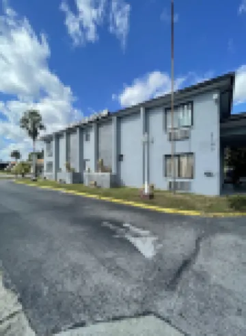 アンバサダー イン