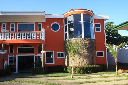 Sabas Beach Resort Отели рядом с достопримечательностью «Playa El Majahual»