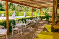 Residence Ristorante Il Paradiso Hôtels à : Casale Marittimo