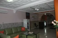 White Stone Lodge Hotels in Adjiringanor